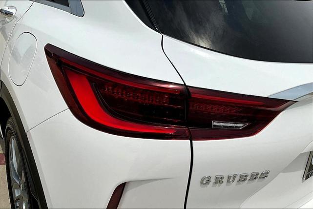 Photo of 2025 Cloud White INFINITI QX50