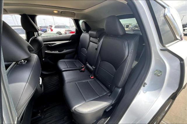Photo of 2025 Cloud White INFINITI QX50