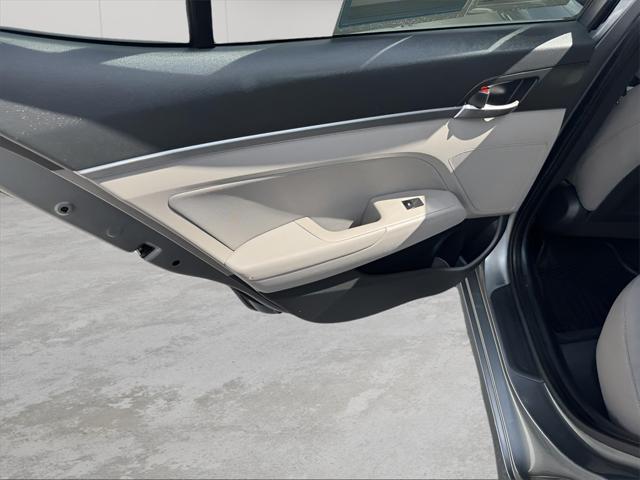 Photo of 2019 Galactic Gray Hyundai ELANTRA