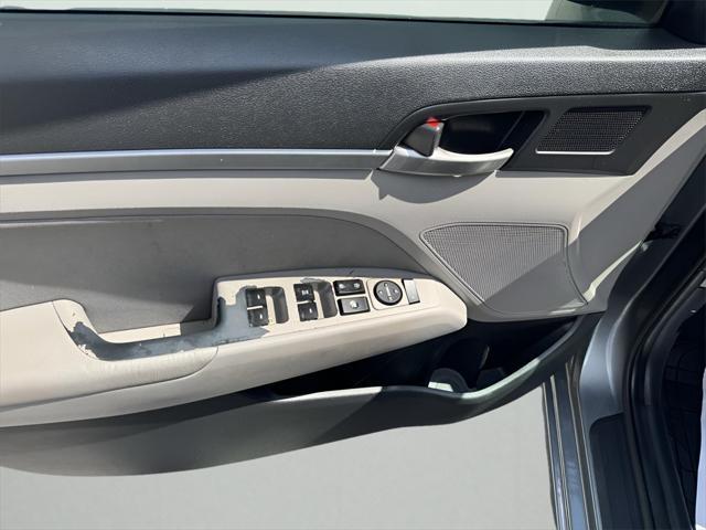 Photo of 2019 Galactic Gray Hyundai ELANTRA