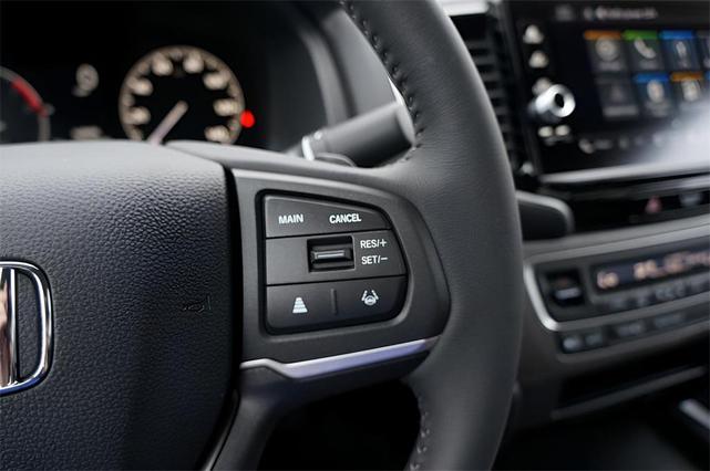 Photo of 2025 Sonic Gray Pearl Honda Ridgeline