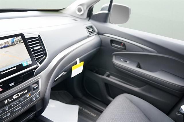 Photo of 2025 Sonic Gray Pearl Honda Ridgeline