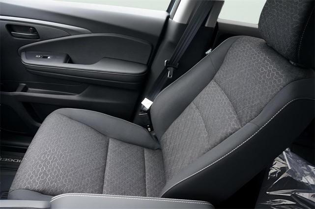 Photo of 2025 Sonic Gray Pearl Honda Ridgeline