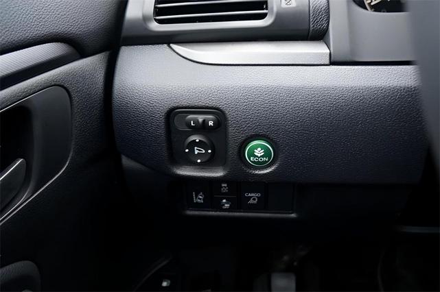 Photo of 2025 Sonic Gray Pearl Honda Ridgeline