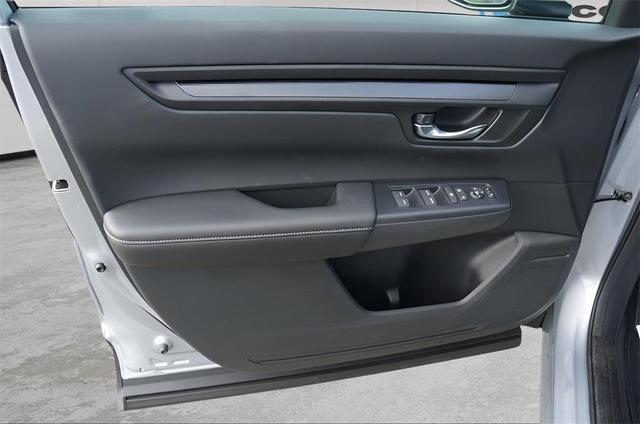 Photo of 2026 Solar Silver Metallic Honda CR-V