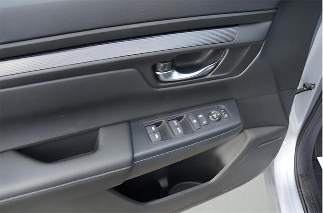 Photo of 2026 Solar Silver Metallic Honda CR-V