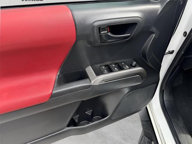 Photo of 2023 Ice Cap Toyota Tacoma
