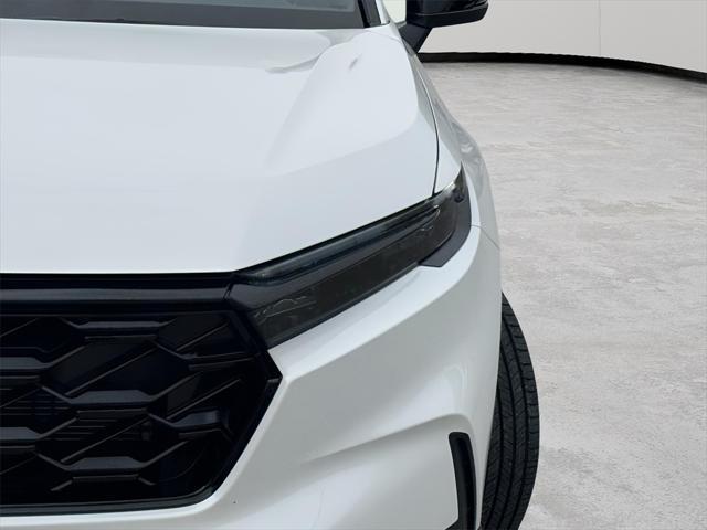 Photo of 2026 Platinum White Pearl Honda CR-V Hybrid