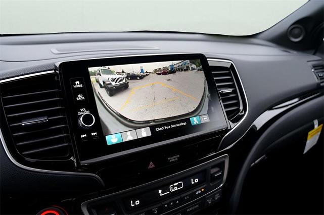 Photo of 2025 Crystal Black Pearl Honda Ridgeline