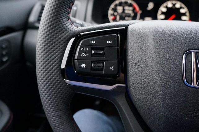 Photo of 2025 Crystal Black Pearl Honda Ridgeline