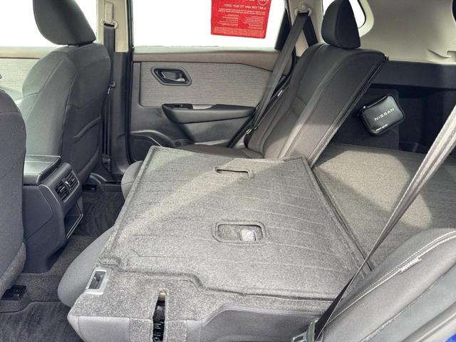 Photo of 2023 Caspian Blue Nissan Rogue