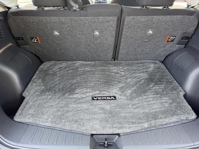 Photo of 2017 Black Nissan Versa Note