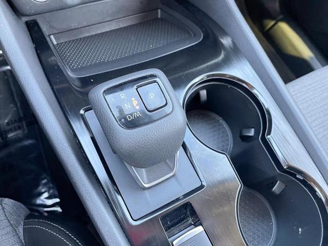 Photo of 2023 White Nissan Rogue