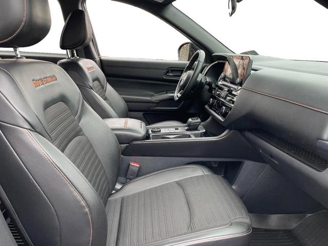 Photo of 2023 Black Nissan Pathfinder