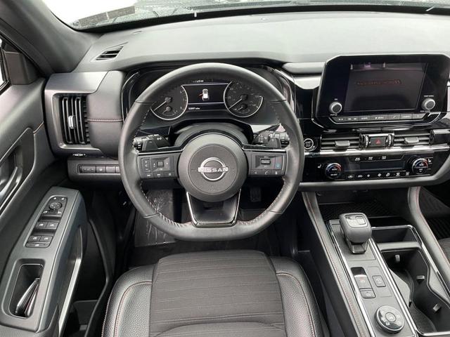 Photo of 2023 Black Nissan Pathfinder
