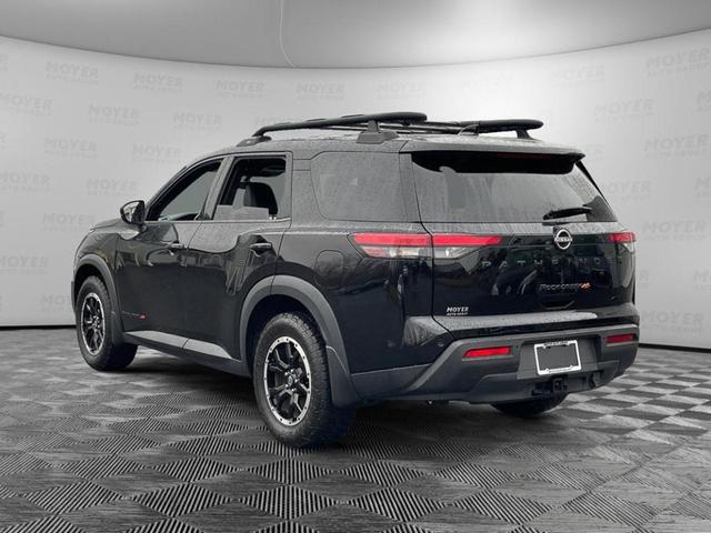 Photo of 2023 Black Nissan Pathfinder