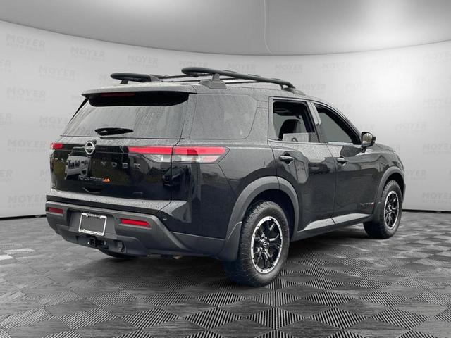 Photo of 2023 Black Nissan Pathfinder
