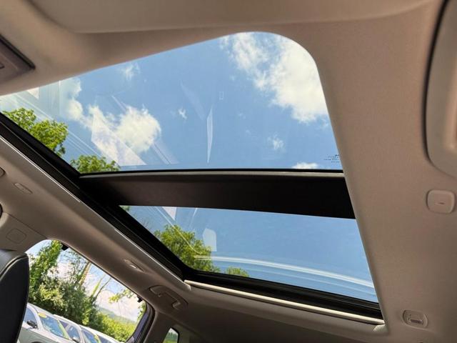 Photo of 2022 Caspian Blue Nissan Rogue