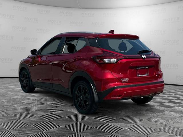 Photo of 2023 Scarlet Ember Nissan Kicks
