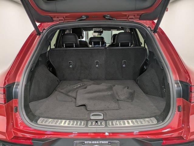 Photo of 2024 Mauna Red Genesis GV70