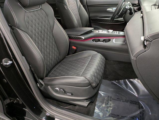 Photo of 2024 Vik Black Genesis GV70