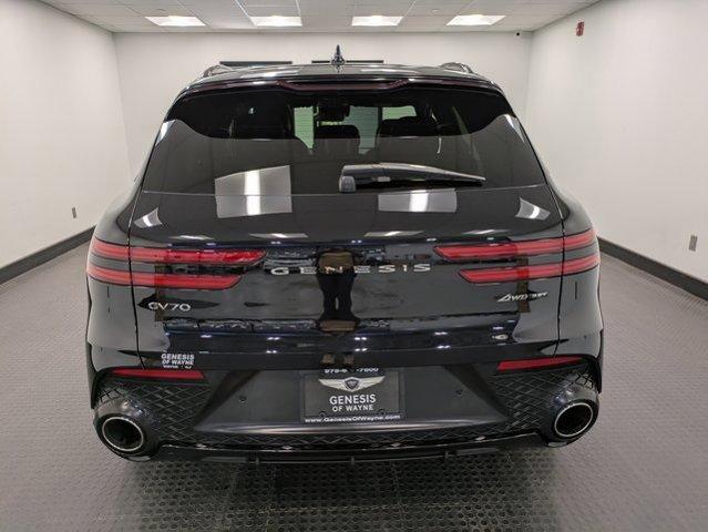 Photo of 2024 Vik Black Genesis GV70