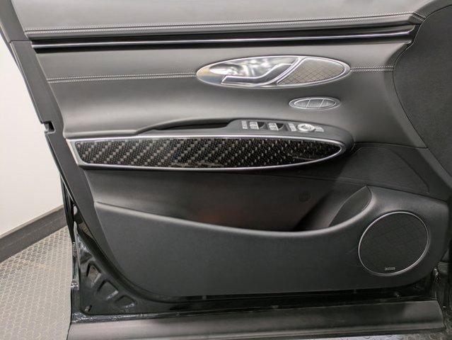 Photo of 2024 Vik Black Genesis GV70