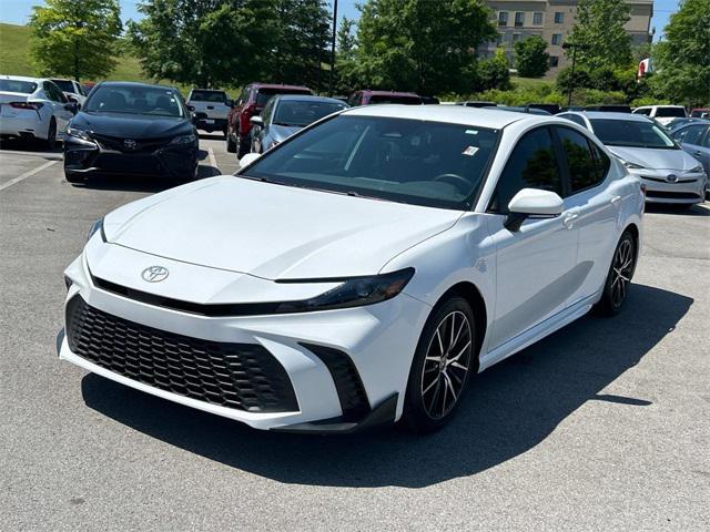 Photo of 2025 Ice Toyota Camry