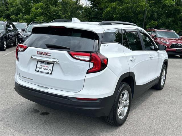 Photo of 2023 Summit White GMC Terrain