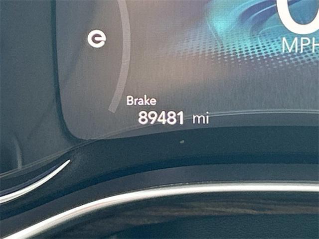 Photo of 2021 Brilliant Black Crystal Pearlcoat Chrysler Pacifica