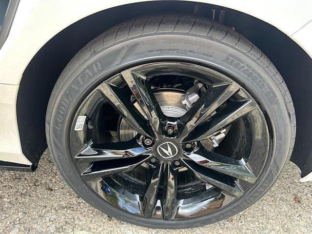 Photo of 2026 Platinum White Pearl Acura Integra