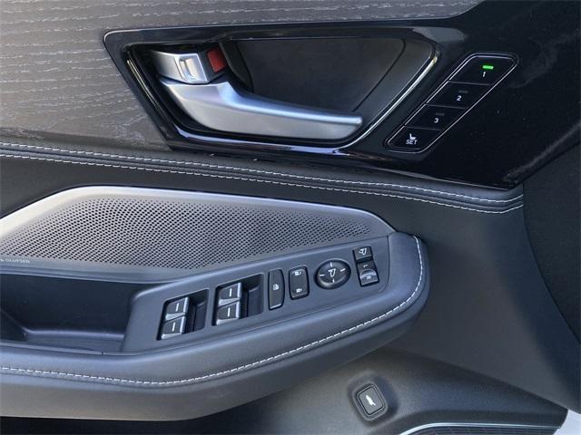 Photo of 2026 Platinum White Pearl Acura MDX