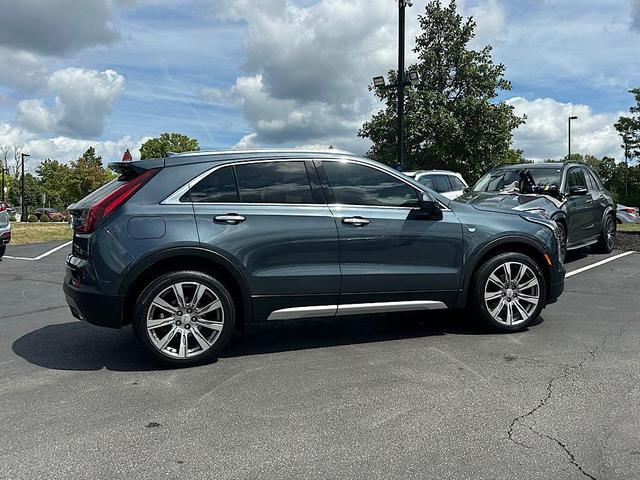 Photo of 2019 Shadow Metallic Cadillac XT4