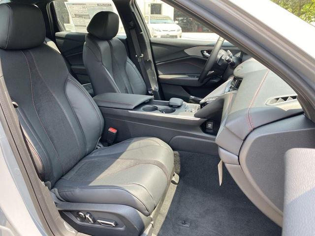 Photo of 2025 Urban Gray Pearl Acura TLX