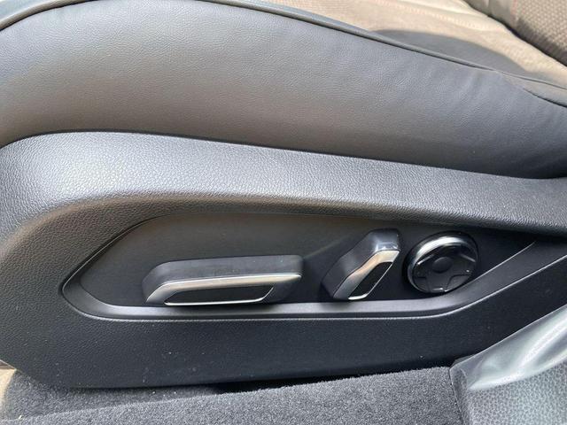 Photo of 2025 Urban Gray Pearl Acura TLX
