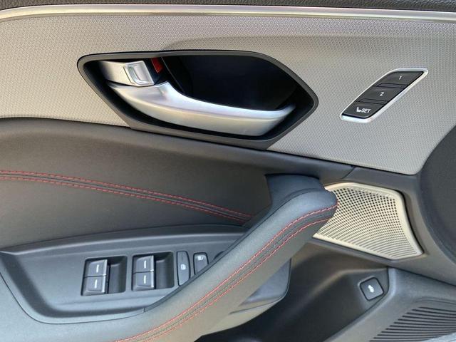 Photo of 2025 Urban Gray Pearl Acura TLX