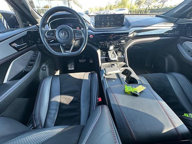 Photo of 2023 Platinum White Pearl Acura MDX