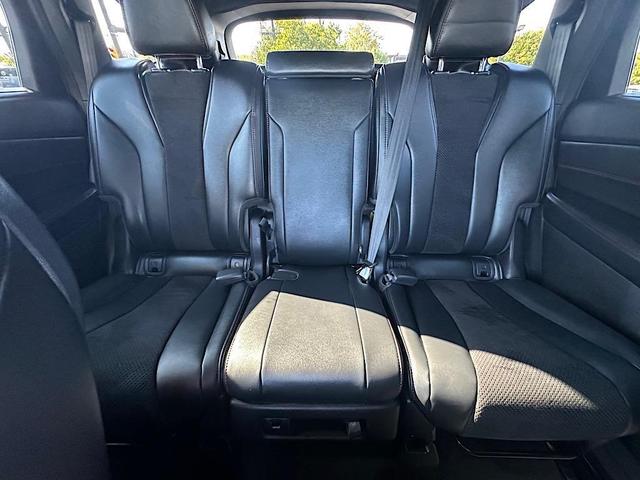 Photo of 2023 Platinum White Pearl Acura MDX