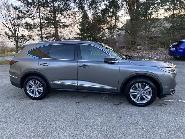 Photo of 2025 Liquid Carbon Metallic Acura MDX