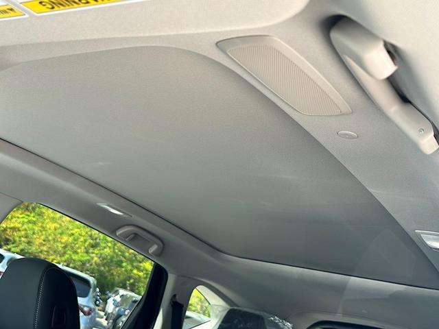 Photo of 2025 Liquid Carbon Metallic Acura RDX