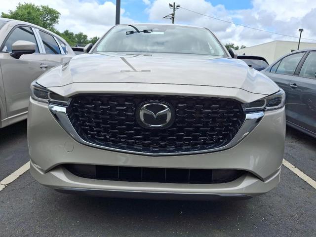 Photo of 2025 Platinum Mazda CX-5