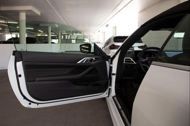 Photo of 2025 Mineral White Metallic BMW 430