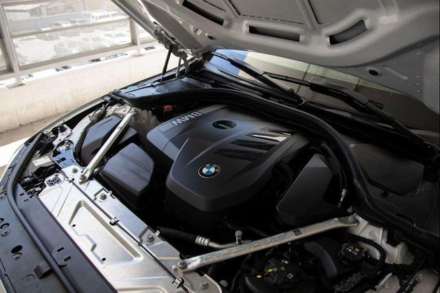 Photo of 2025 Mineral White Metallic BMW 430