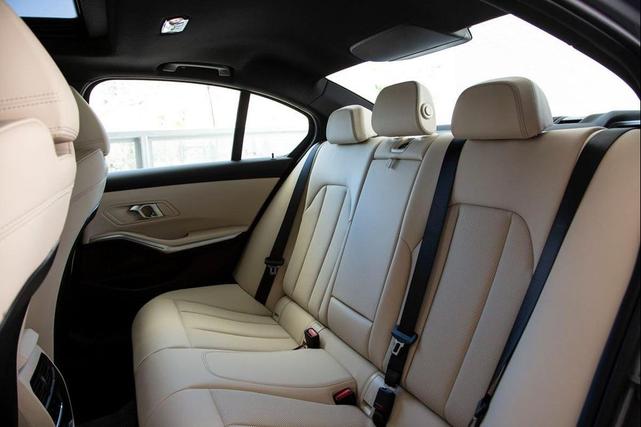 Photo of 2025 Skyscraper Grey Metallic BMW 330