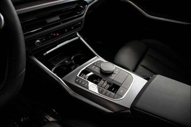 Photo of 2025 Portimao Blue Metallic BMW M340