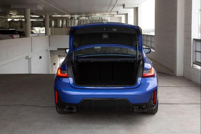 Photo of 2025 Portimao Blue Metallic BMW M340