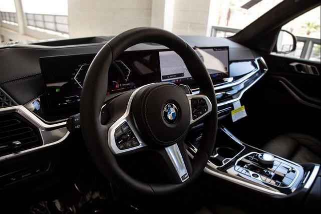 Photo of 2026 Black Sapphire Metallic BMW X7