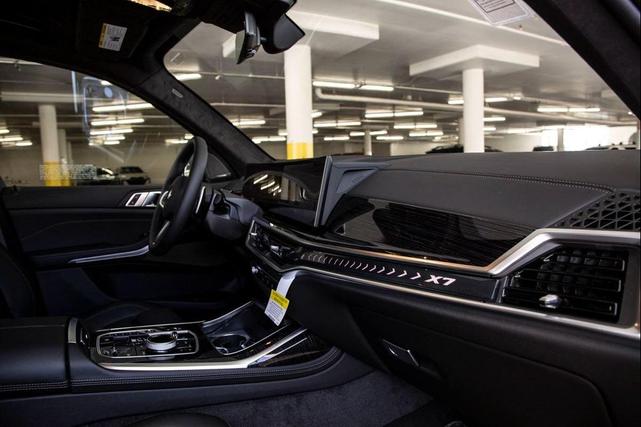 Photo of 2026 Black Sapphire Metallic BMW X7