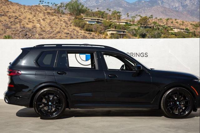 Photo of 2026 Black Sapphire Metallic BMW X7