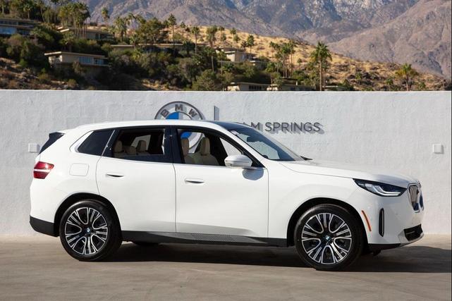 Photo of 2025 Alpine White BMW X3